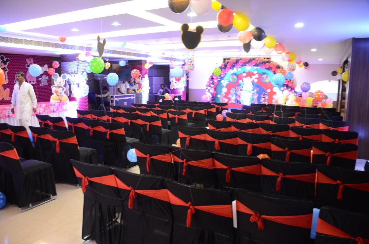 Puja Residency Hotel Varanasi Luaran gambar