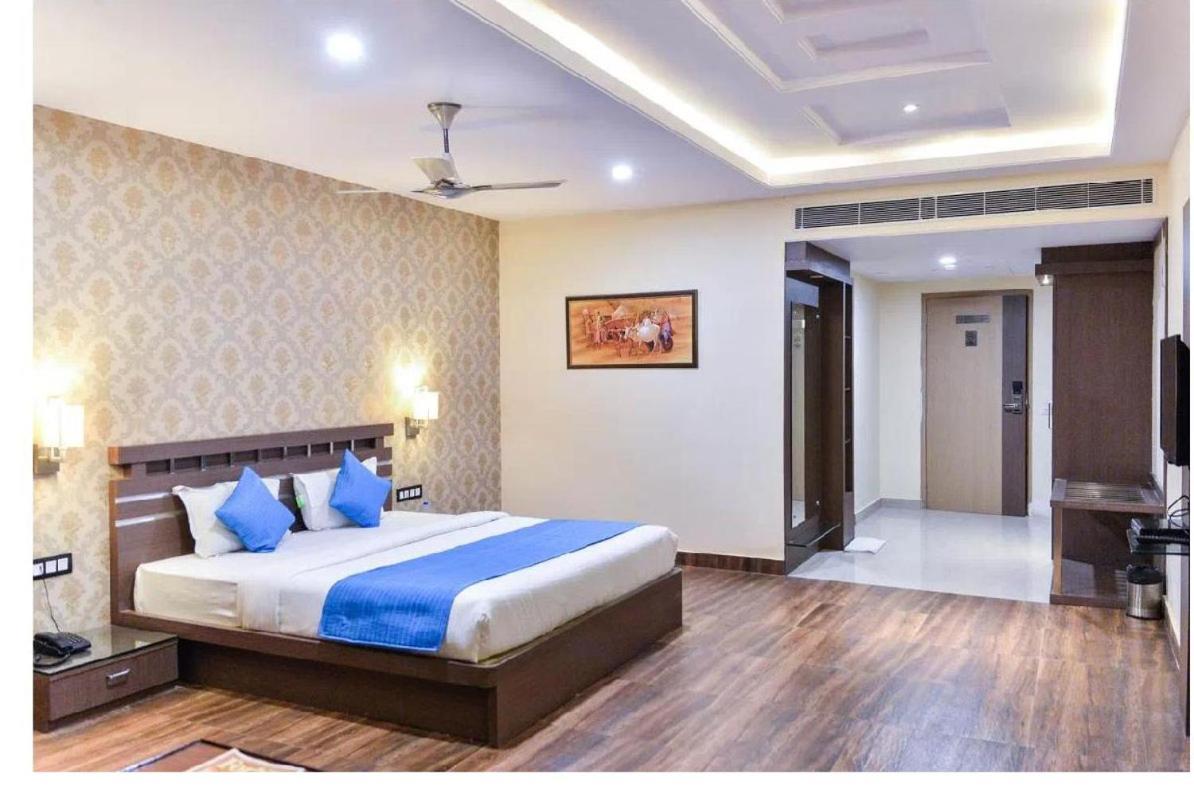 Puja Residency Hotel Varanasi Luaran gambar