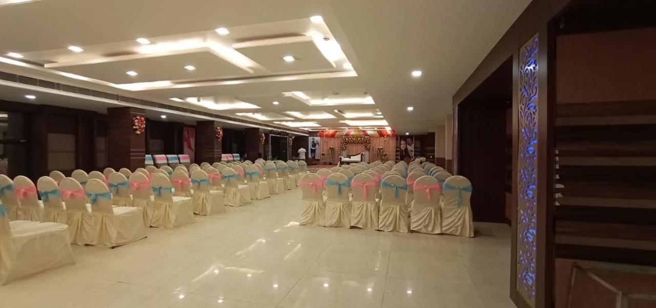 Puja Residency Hotel Varanasi Luaran gambar