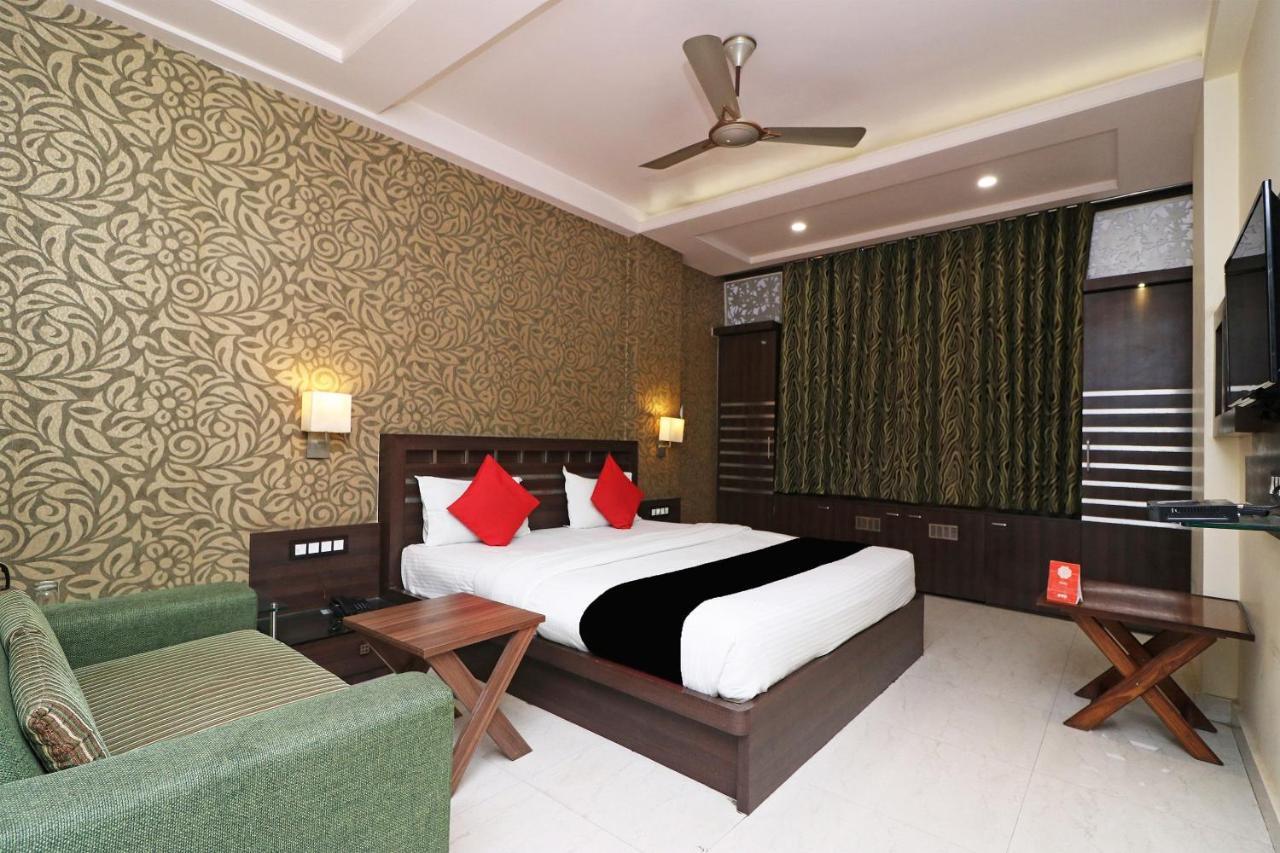 Puja Residency Hotel Varanasi Bilik gambar