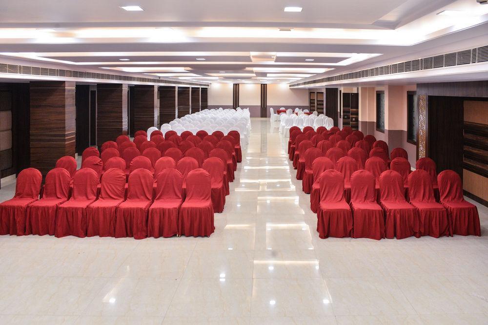 Puja Residency Hotel Varanasi Luaran gambar