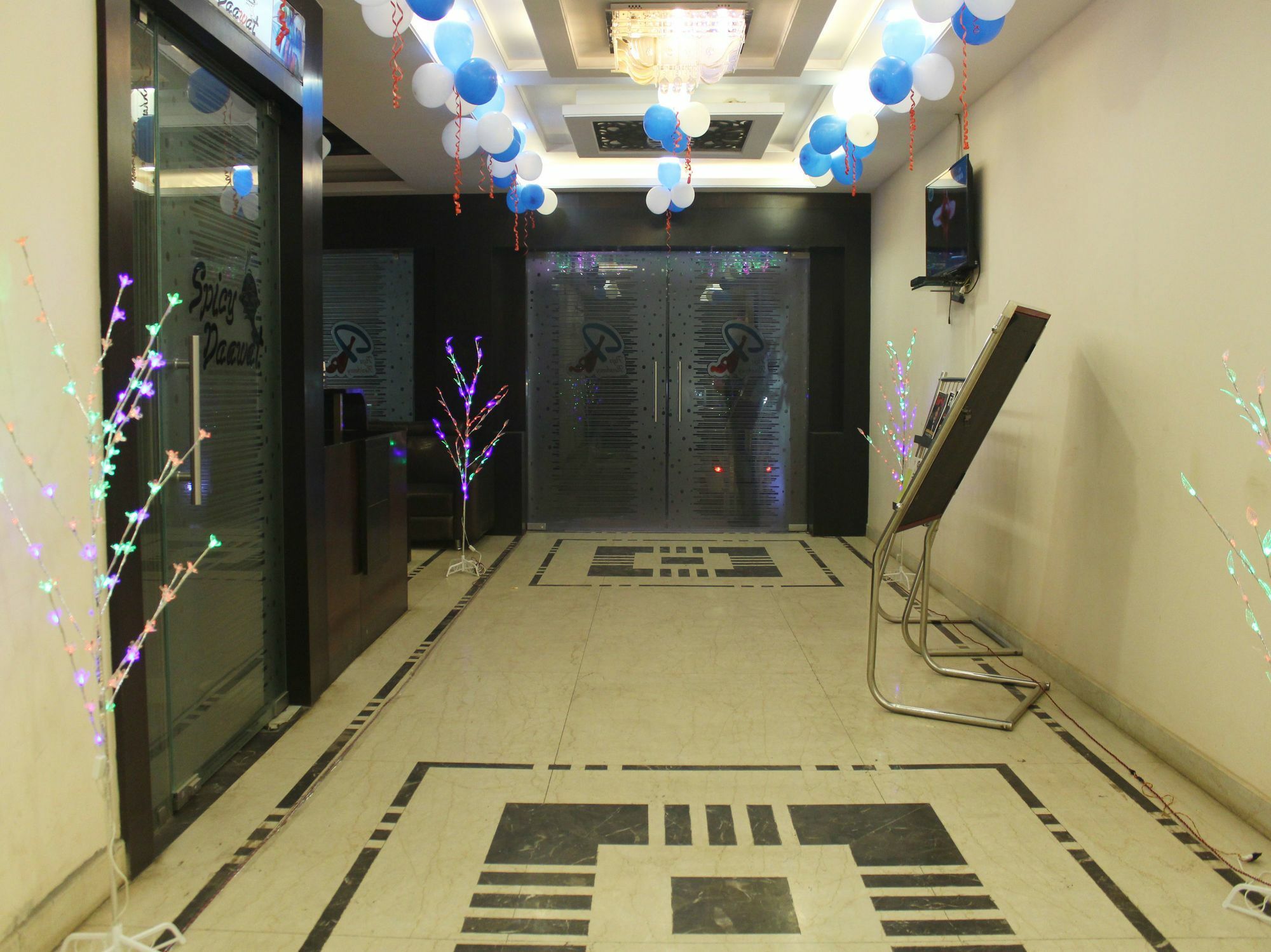 Puja Residency Hotel Varanasi Luaran gambar
