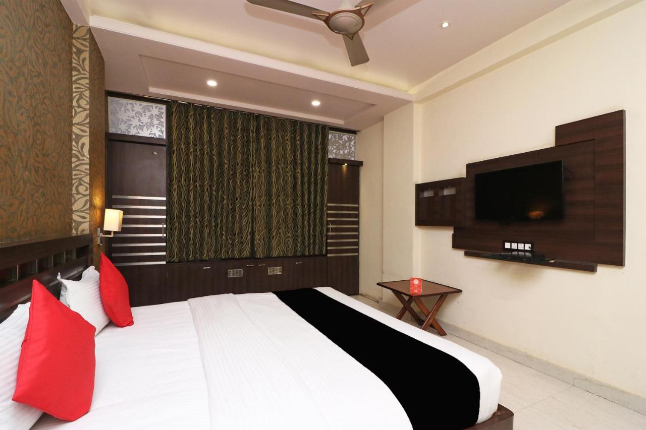 Puja Residency Hotel Varanasi Luaran gambar