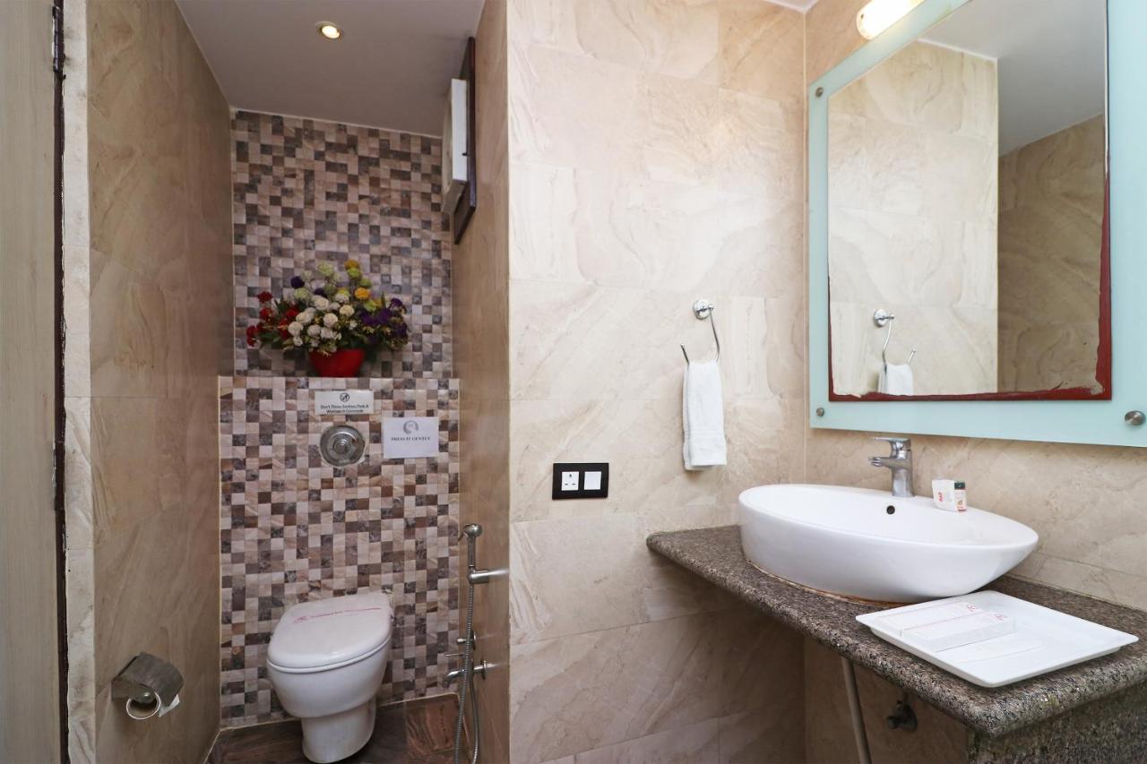 Puja Residency Hotel Varanasi Luaran gambar