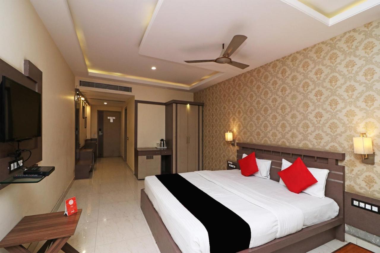 Puja Residency Hotel Varanasi Luaran gambar